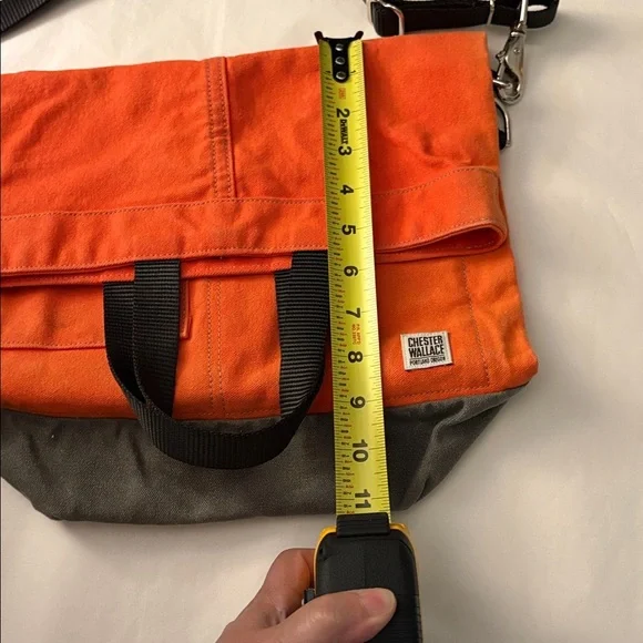 Gently Loved Chester Wallace Upright Tote Unisex - Picture 13 of 13